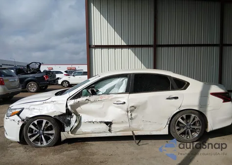 2017 Nissan Altima 2.5 Sr z USA, uszkodzony, nr VIN 1N4AL3AP9HN324609